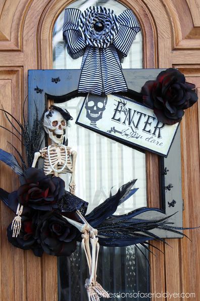 Halloween Skeleton Door Wreath