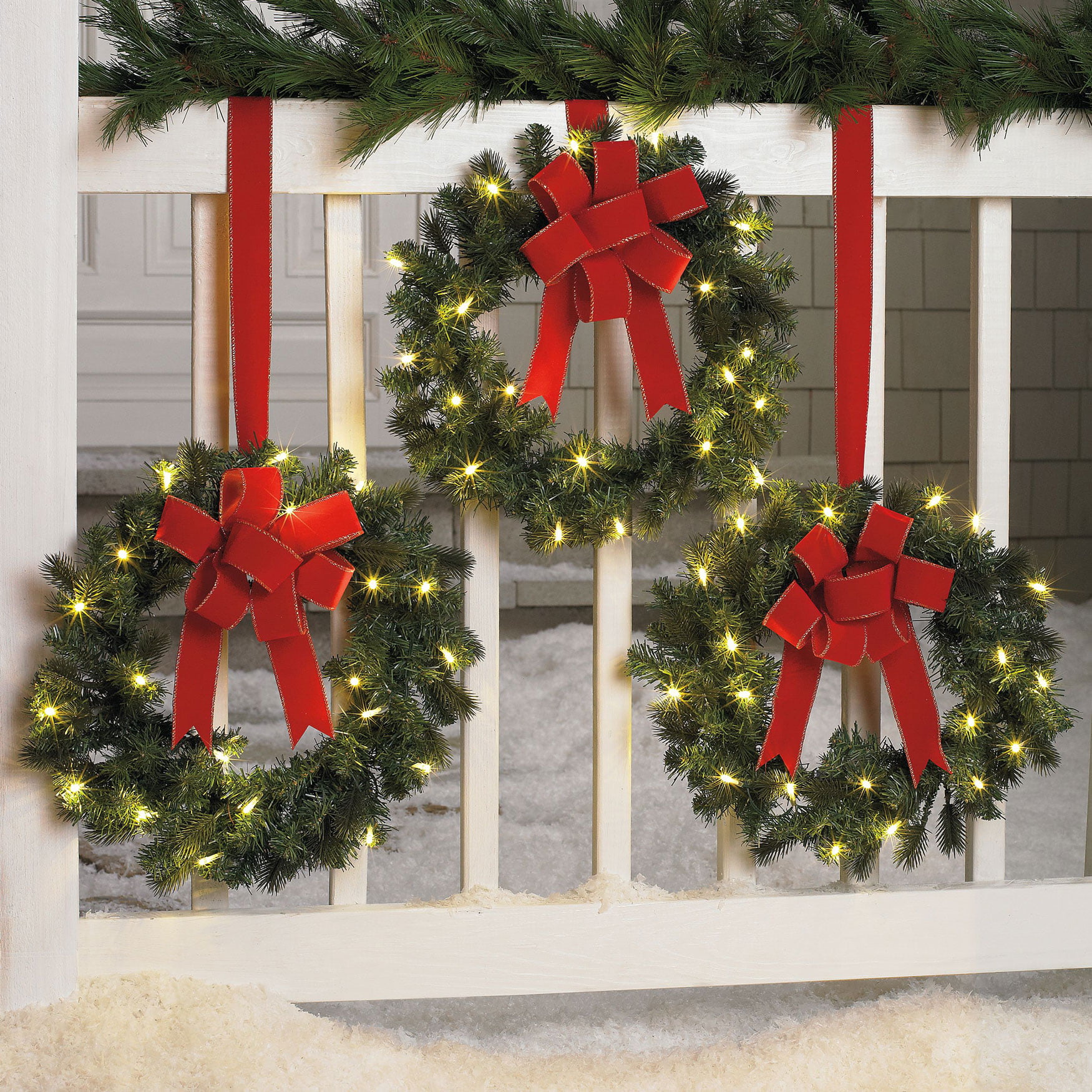 Christmas Wreaths Fence Décor