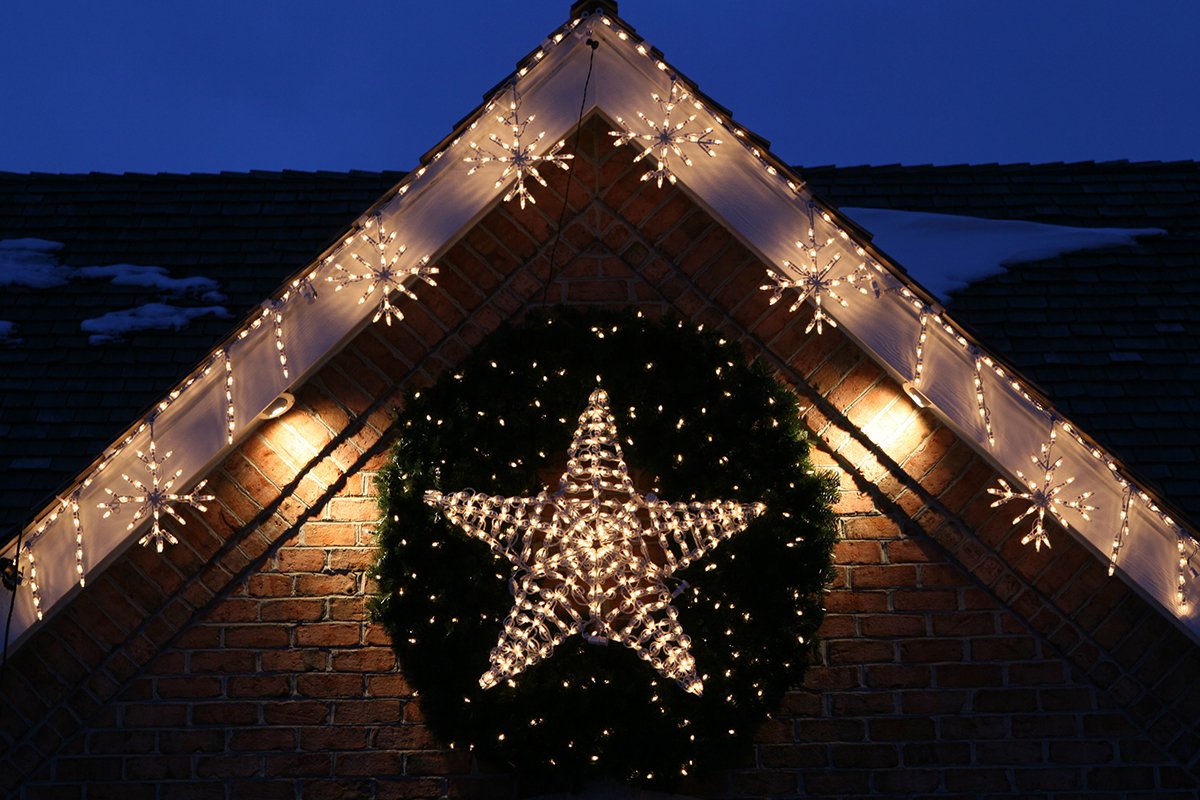 Starry, Starry, Wreath! Xmas Outdoor Decor Idea