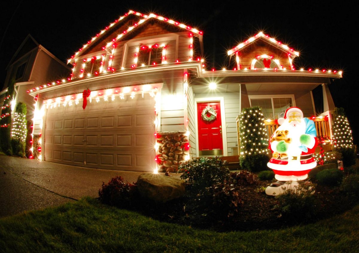 Bright Shining Christmas Lights for Outdoors