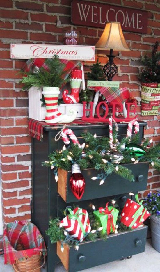 Drawers Full of Holiday Joy Outdoor Xmas Decoration