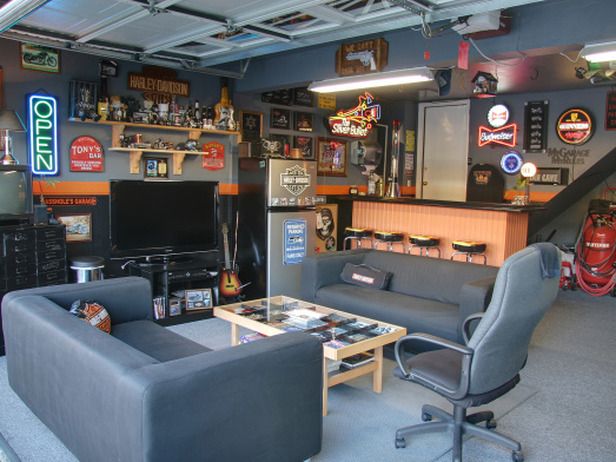 Cool Colored Garage Man Cave Decor