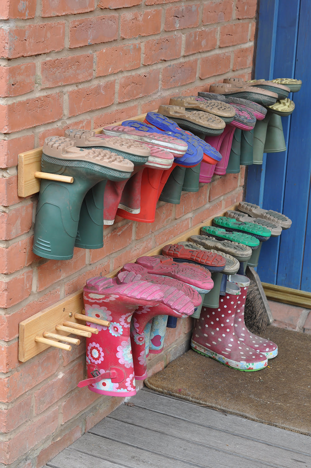 Children’s Boot Wood Pegs