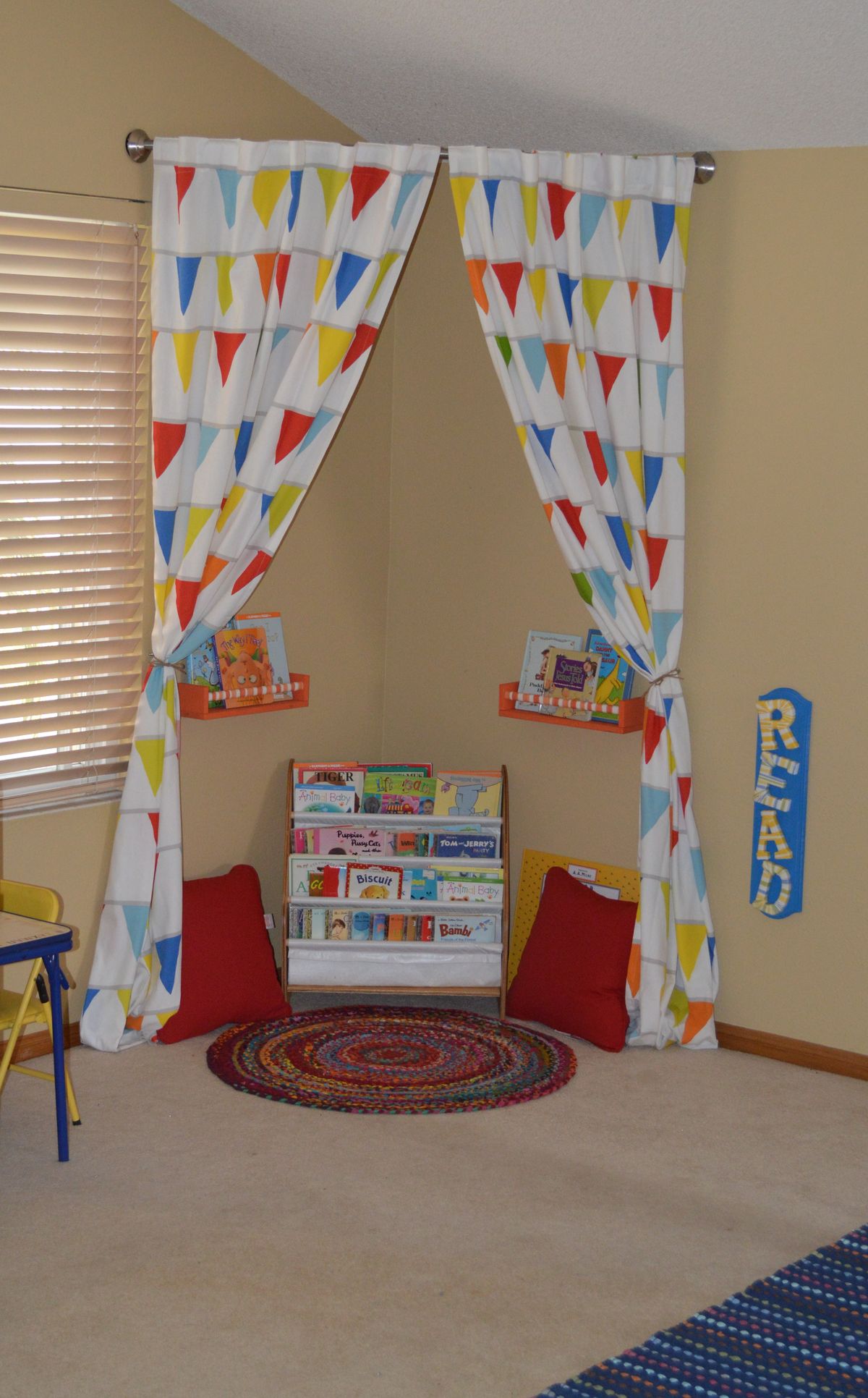 A Book Nook with a Hook