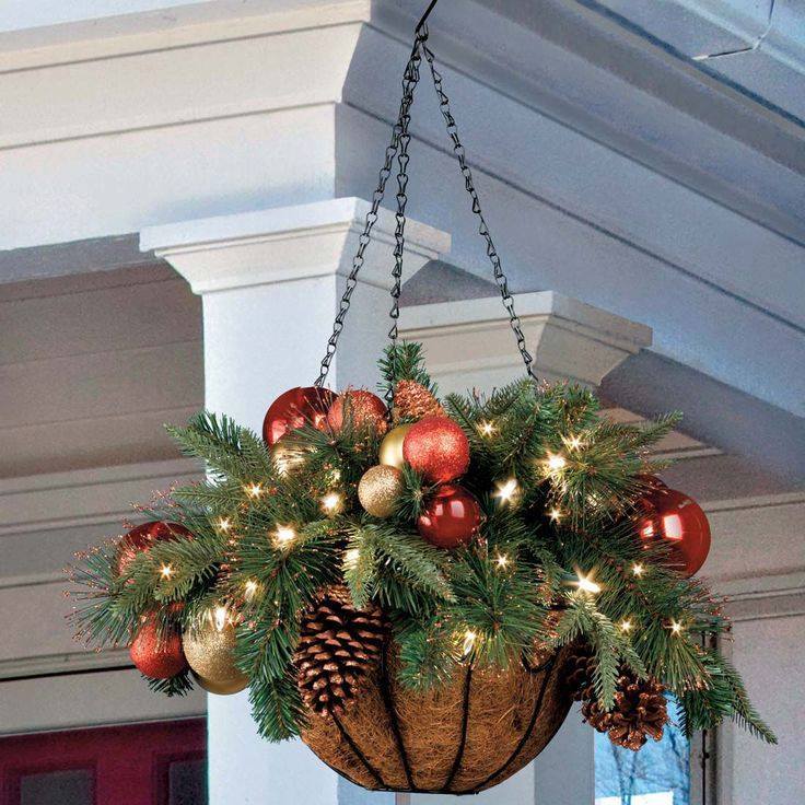 Hanging Christmas Baskets