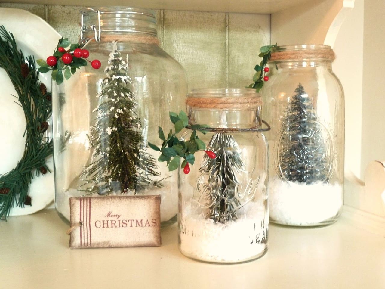 DIY Christmas Snow Globes