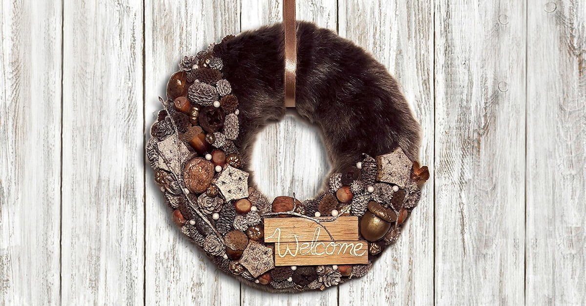 Featured image for “DIY Faux Fur Christmas Wreath”