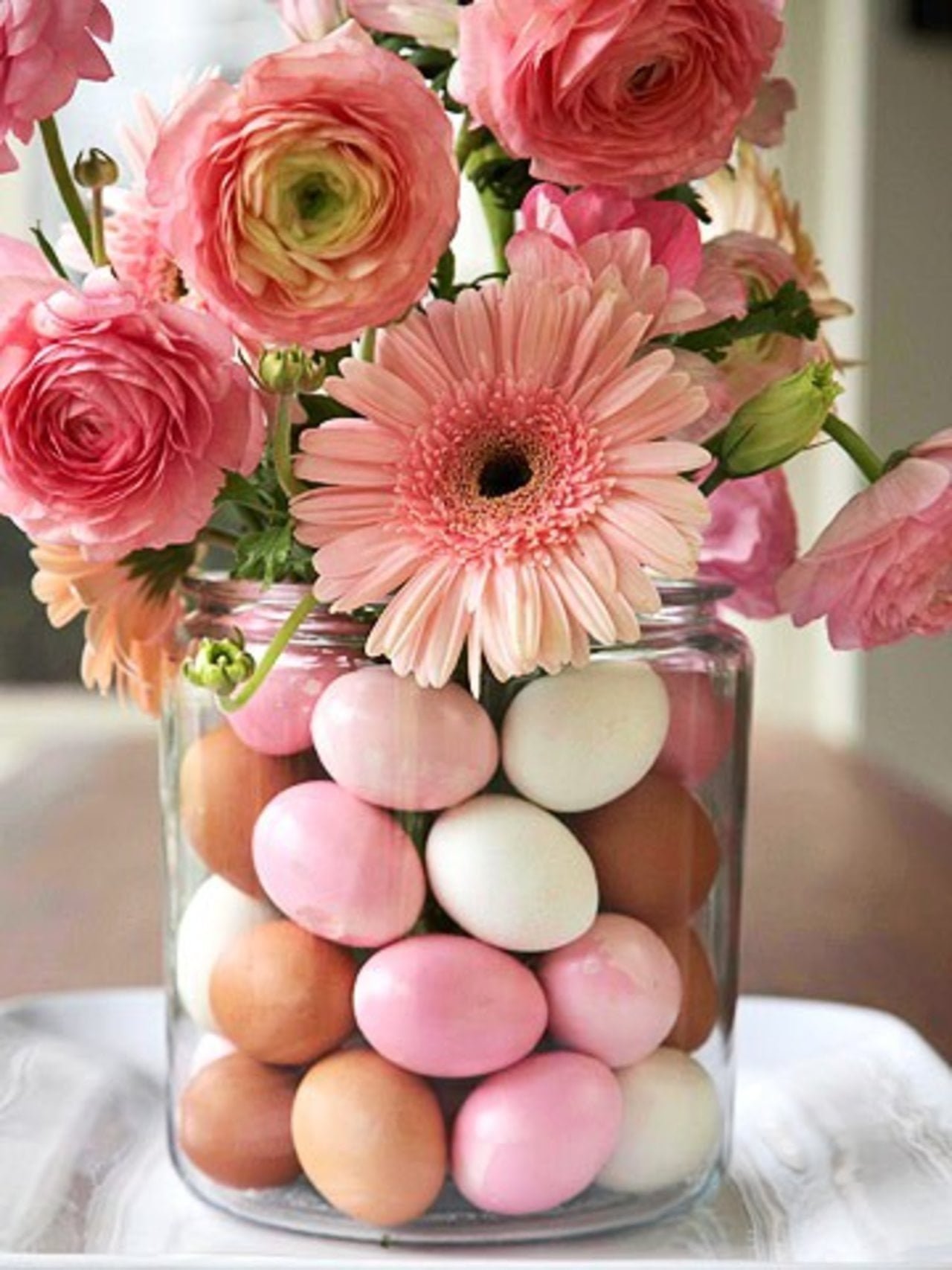 Pretty Pink Posey Egg Display