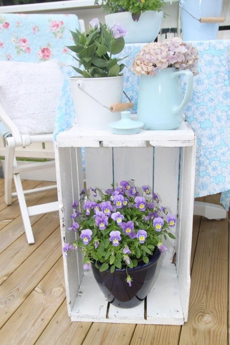 Easy Fruit Crate Porch Décor Idea for Spring