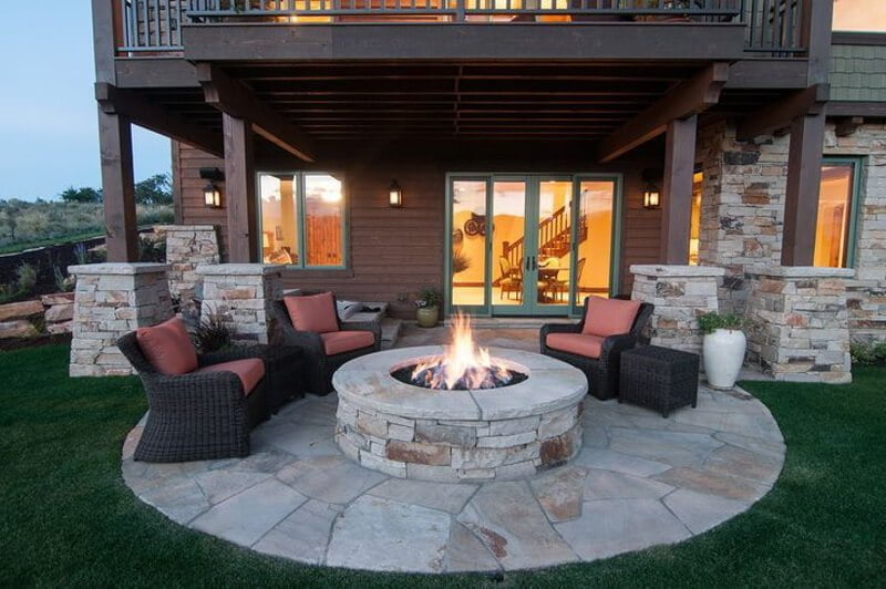 A Perfect Backyard Barbecue Spot for Entertaining