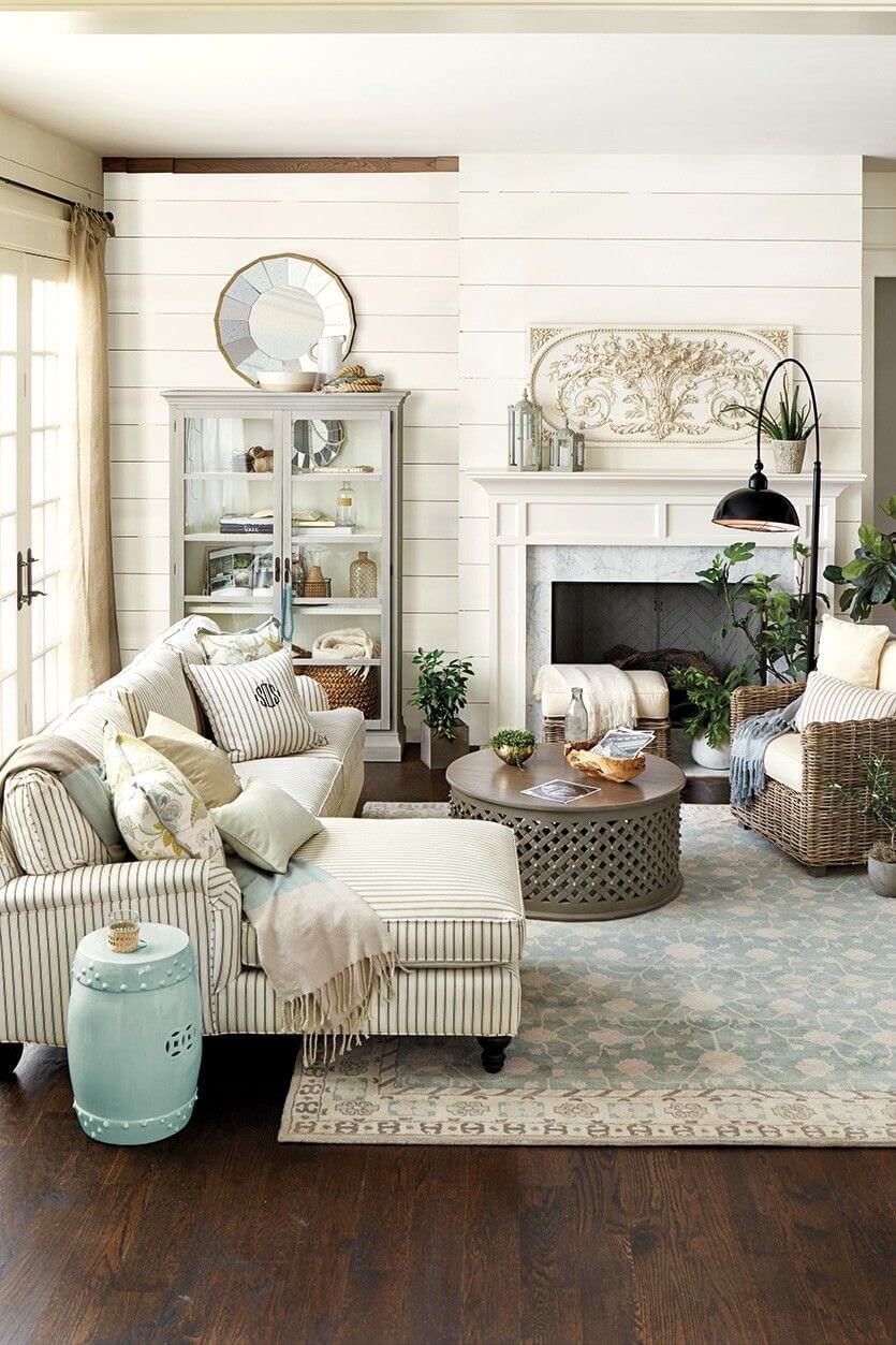 Inviting Livingroom with Striped Linen Couch