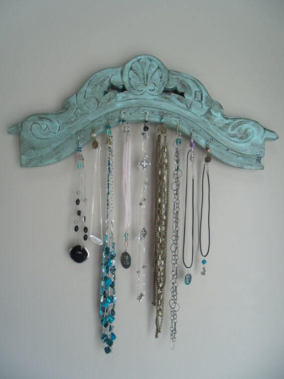 A Unique Way to Hang Your Necklaces