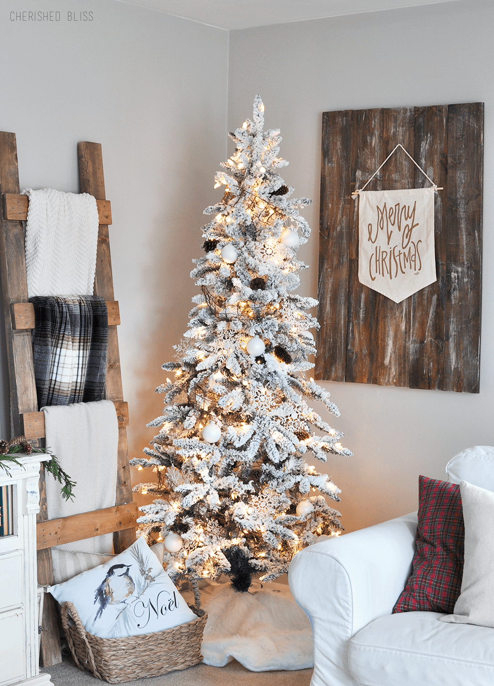 Snowy White Christmas Tree Inspiration