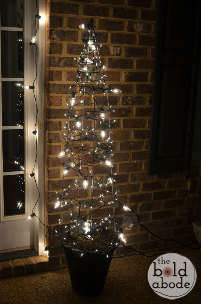 Aluminum Tomato Cage Lighted Tree