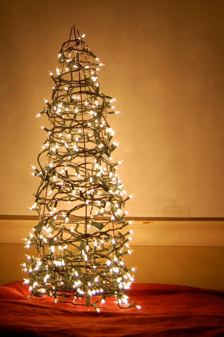 DIY Tomato Cage Christmas Tree