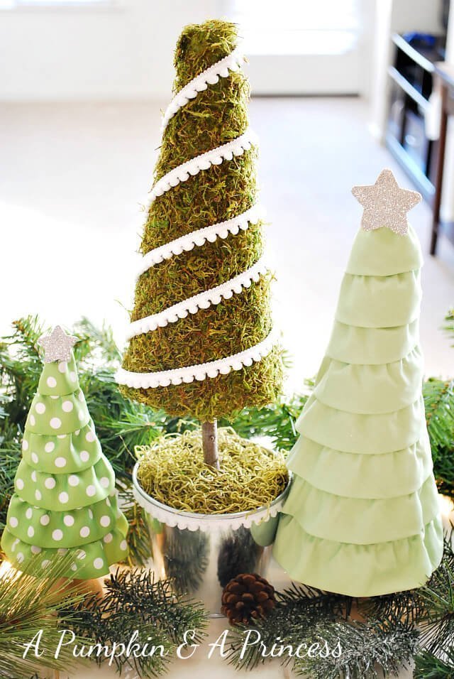 Tiny Moss Christmas Tree Idea