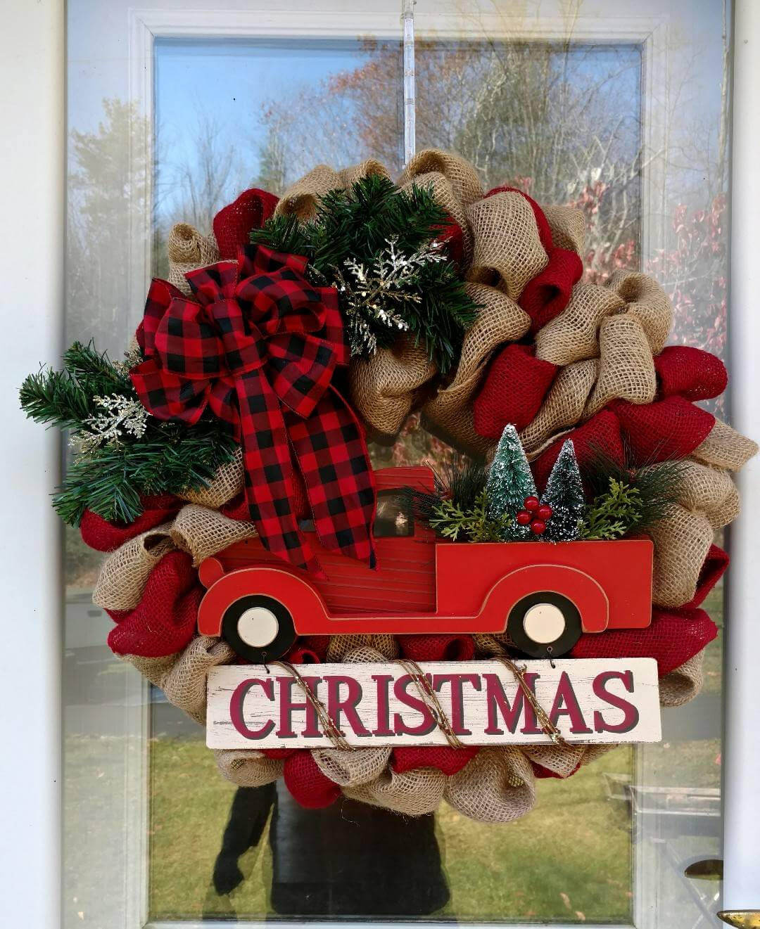 Old-Fashioned Truck and Burlap Wreath