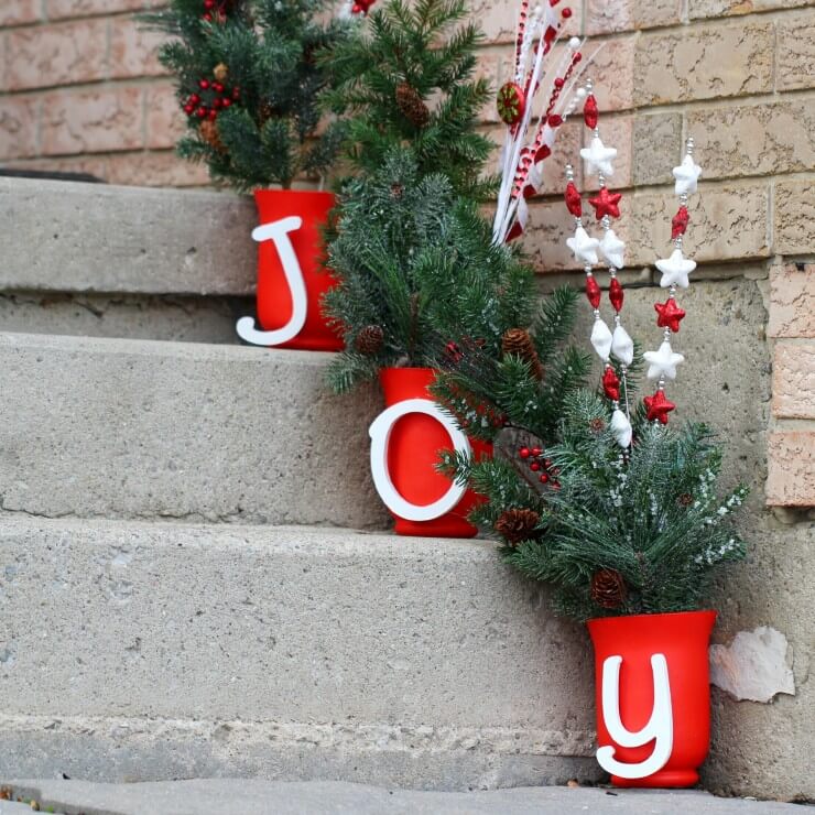 Front Step Sign with Pine Branch Fill