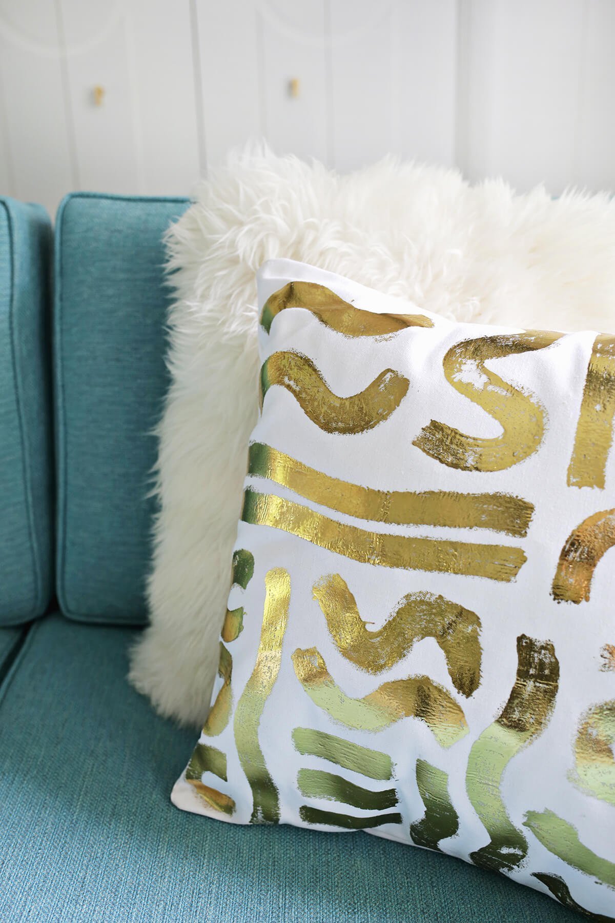 DIY Metallic Paint Patterned Pillow