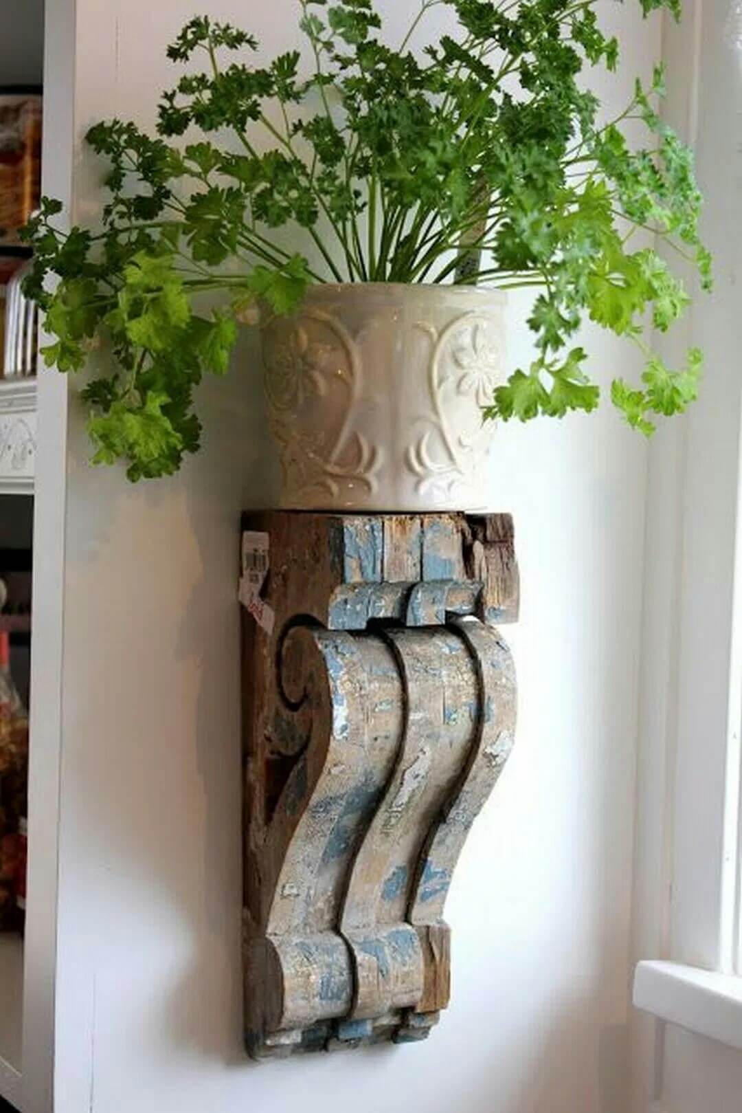 Single Antique Bracket Plant Stand