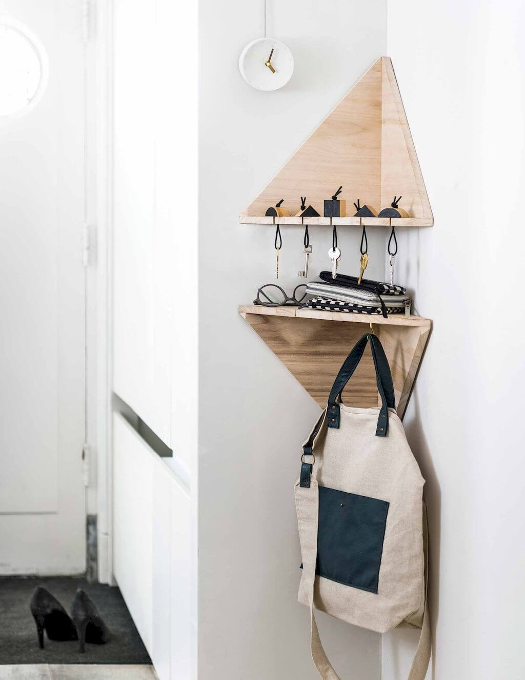 Ingenious Triangular Shelf for Keys