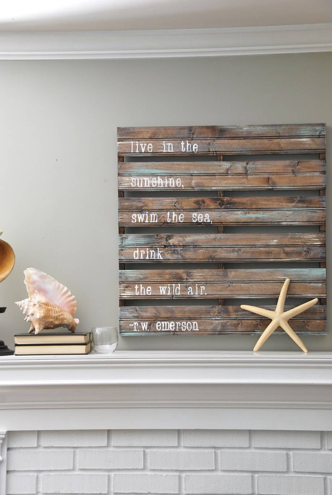 Stenciled Palette Sign with Inspirational Saying