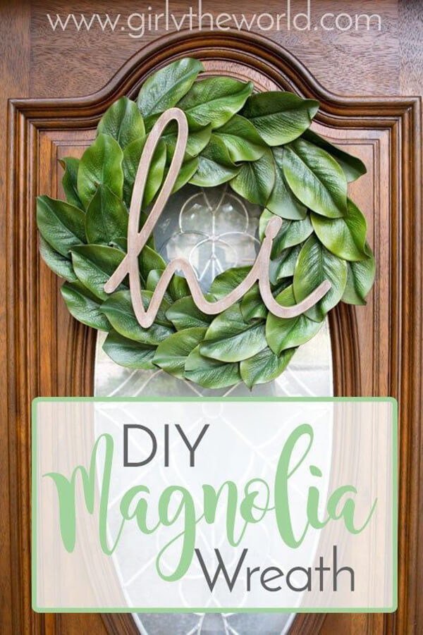 Glossy Magnolia Leaves Make a Pretty Wreath