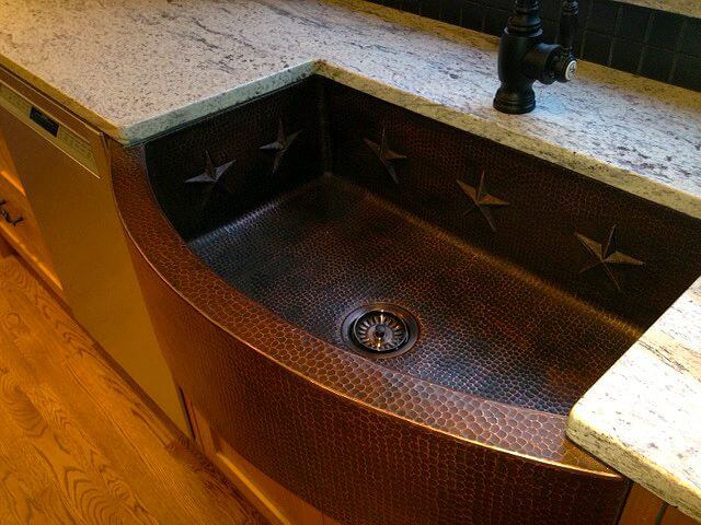 Starry Farmhouse Sink with Copper Texture