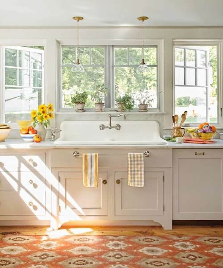 Double Wide Farmhouse Sink For Cleaning Up