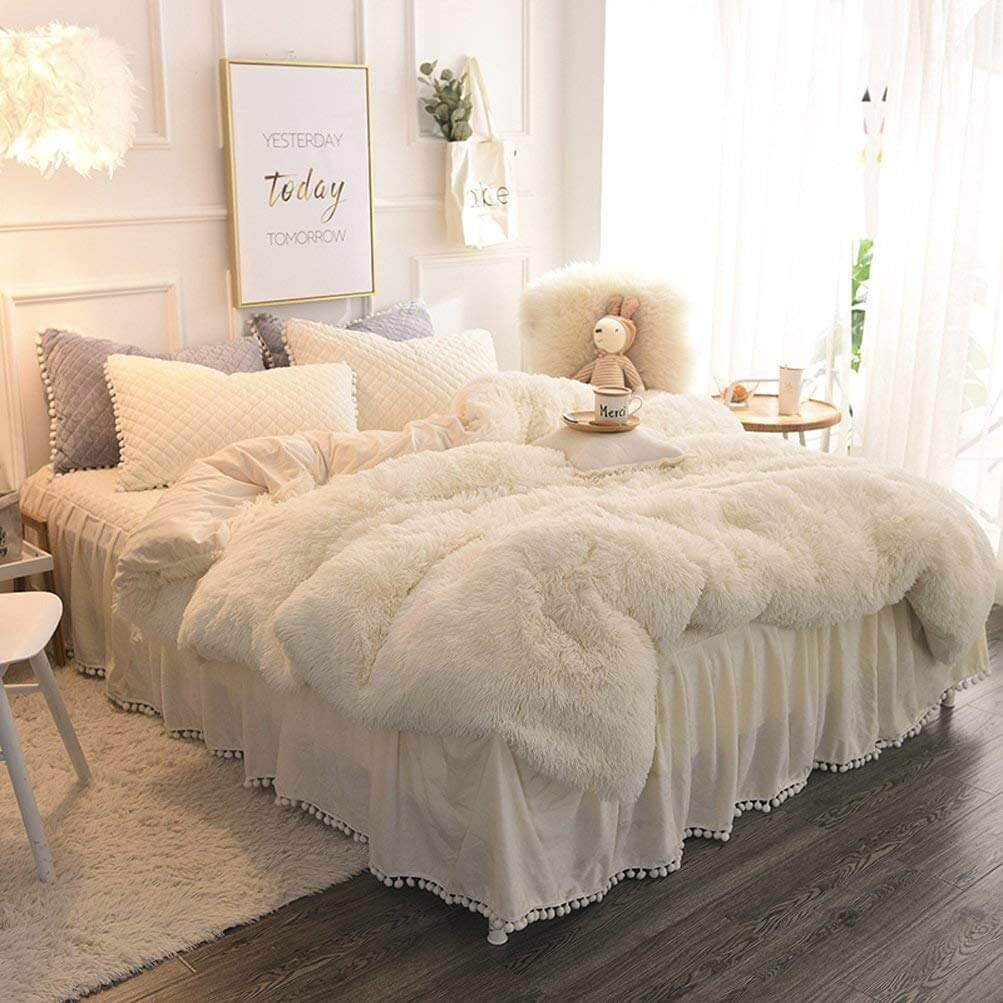 Sweet Dreams in this Romantic Faux Fur Duvet