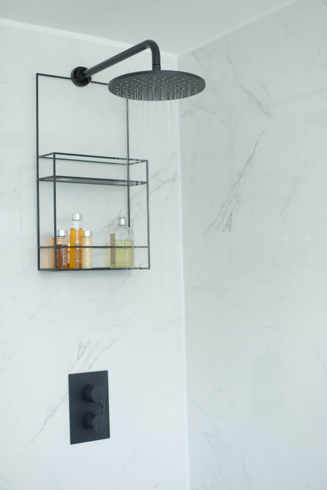 Elegant and Minimalistic Wall Caddy