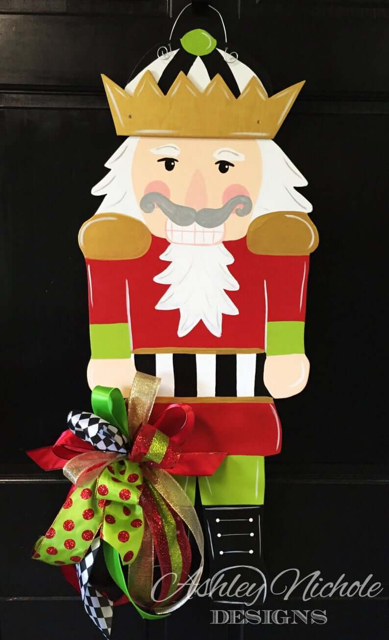 Hand-cut Wooden Nutcracker Decoration