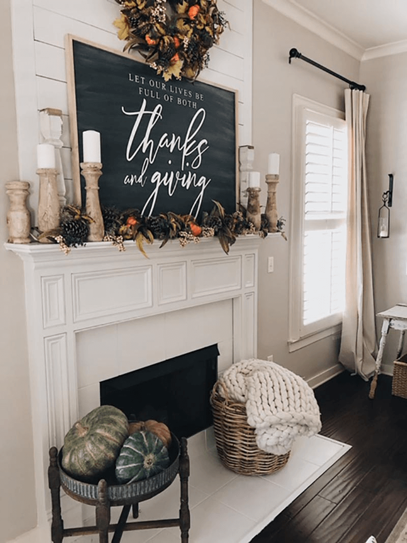 Traditional Farmhouse Warm Thanksgiving Decor