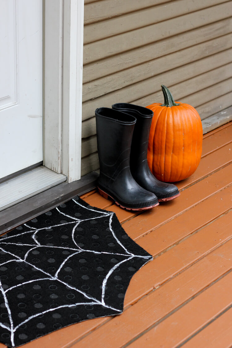 Catch Dirty Shoes with a Spiderweb Welcome Mat