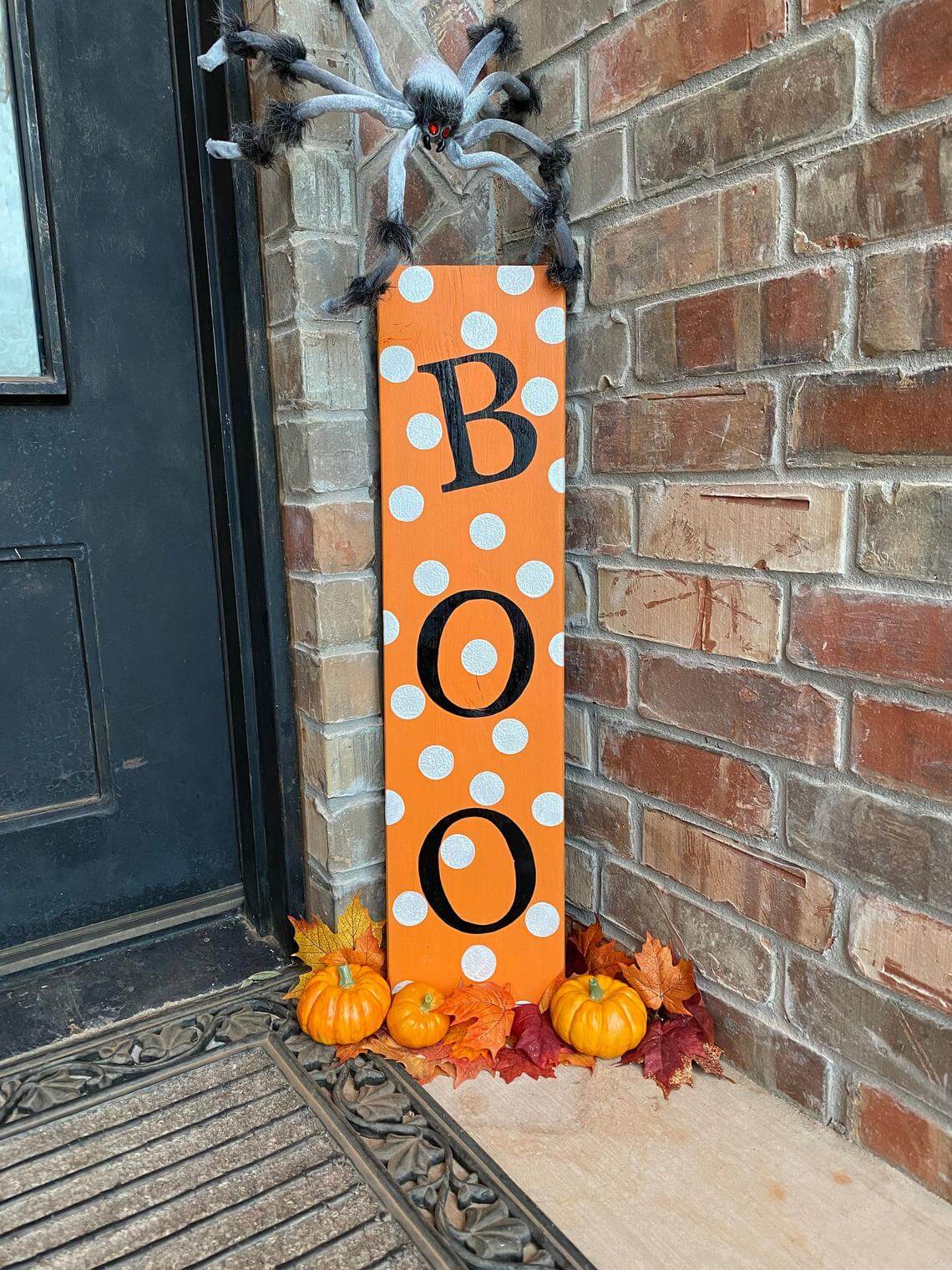 Waist Height Lettered Halloween Sign