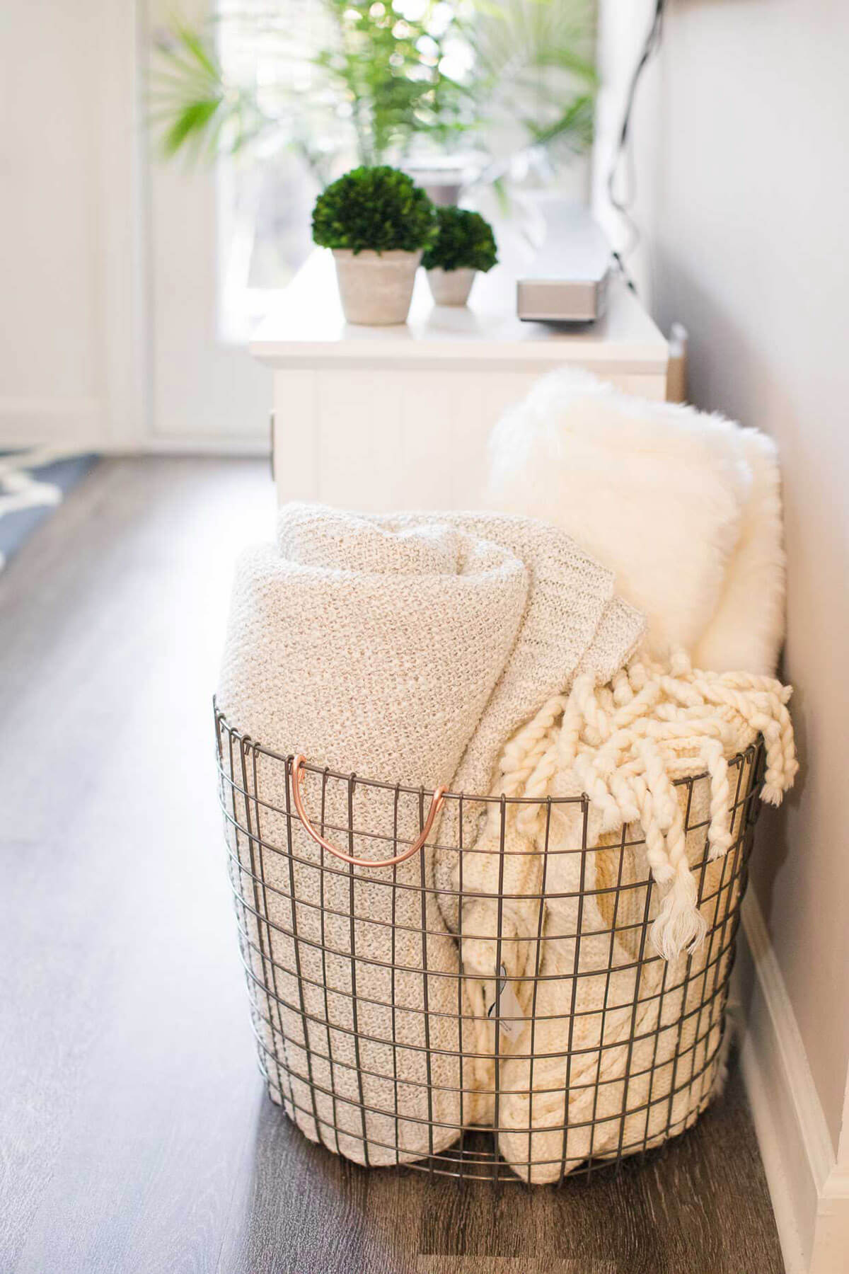 Metal Floor Towel And Storage Basket