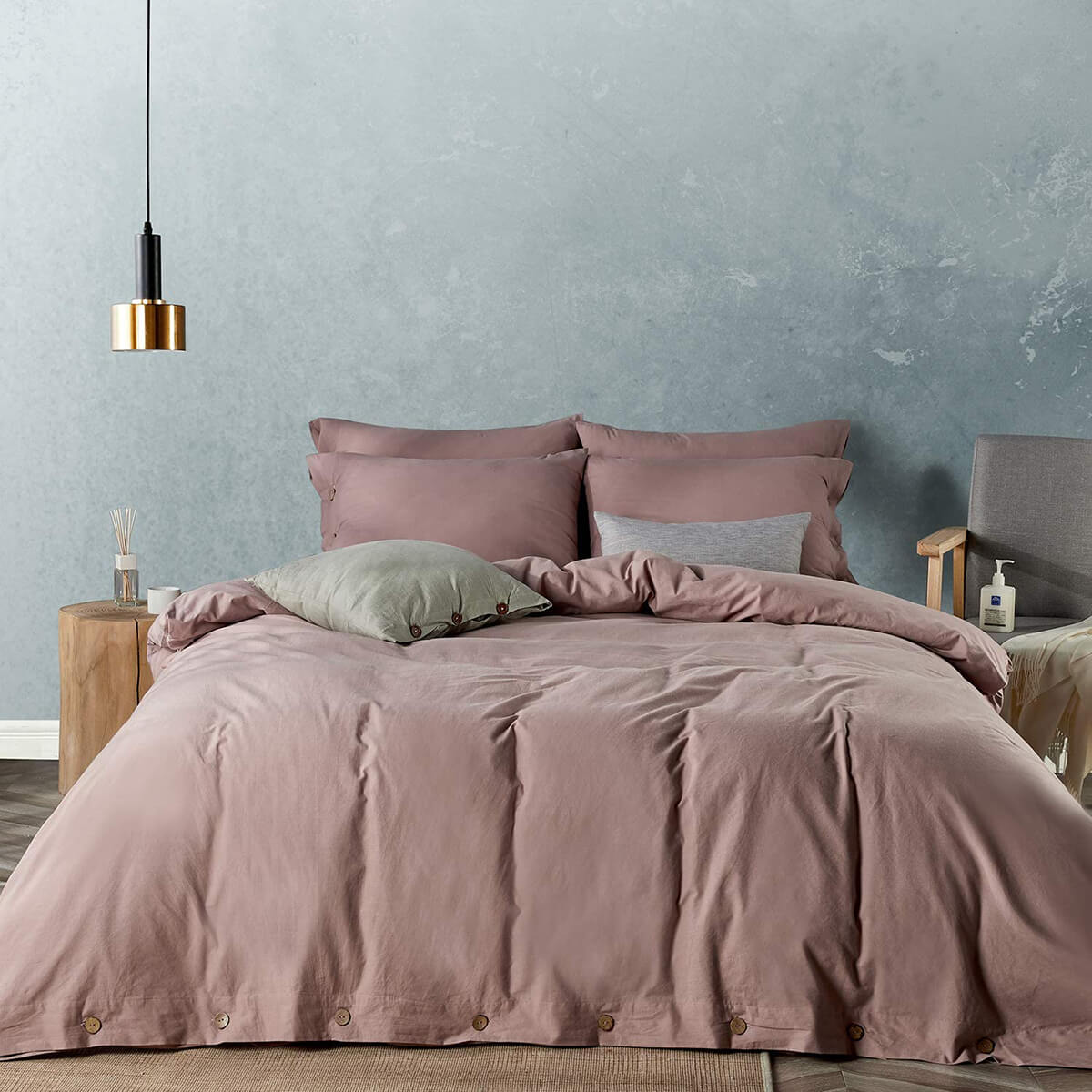 Dusty Rose Earth Tone Bedroom Design