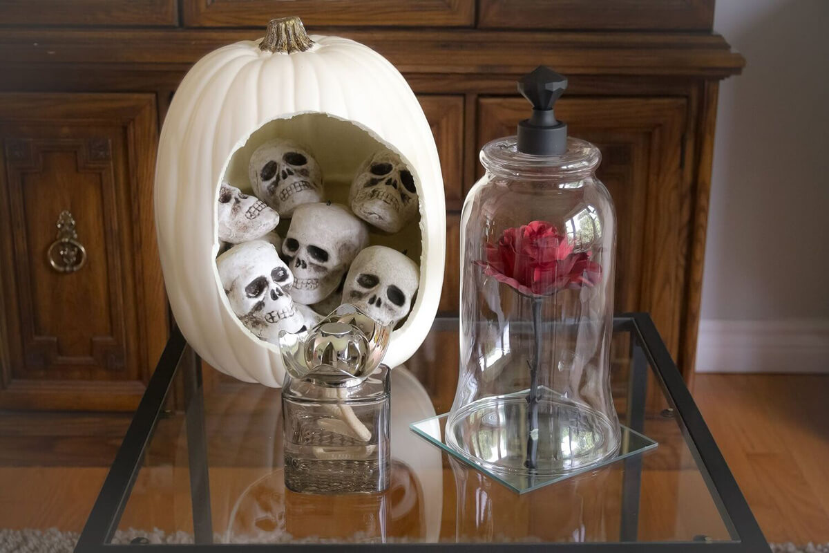 Creepy Cloche Halloween Table Display