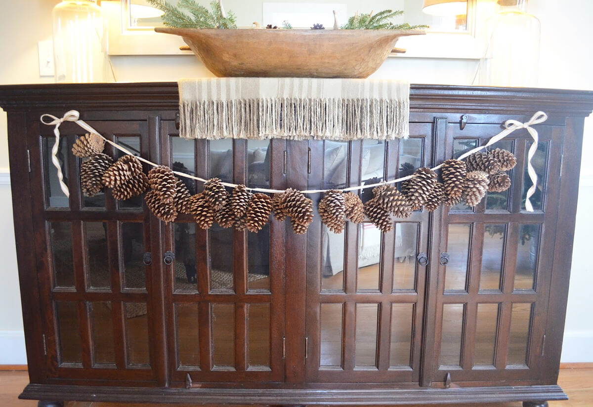 Oversized Stunning Pinecone Garland Banner