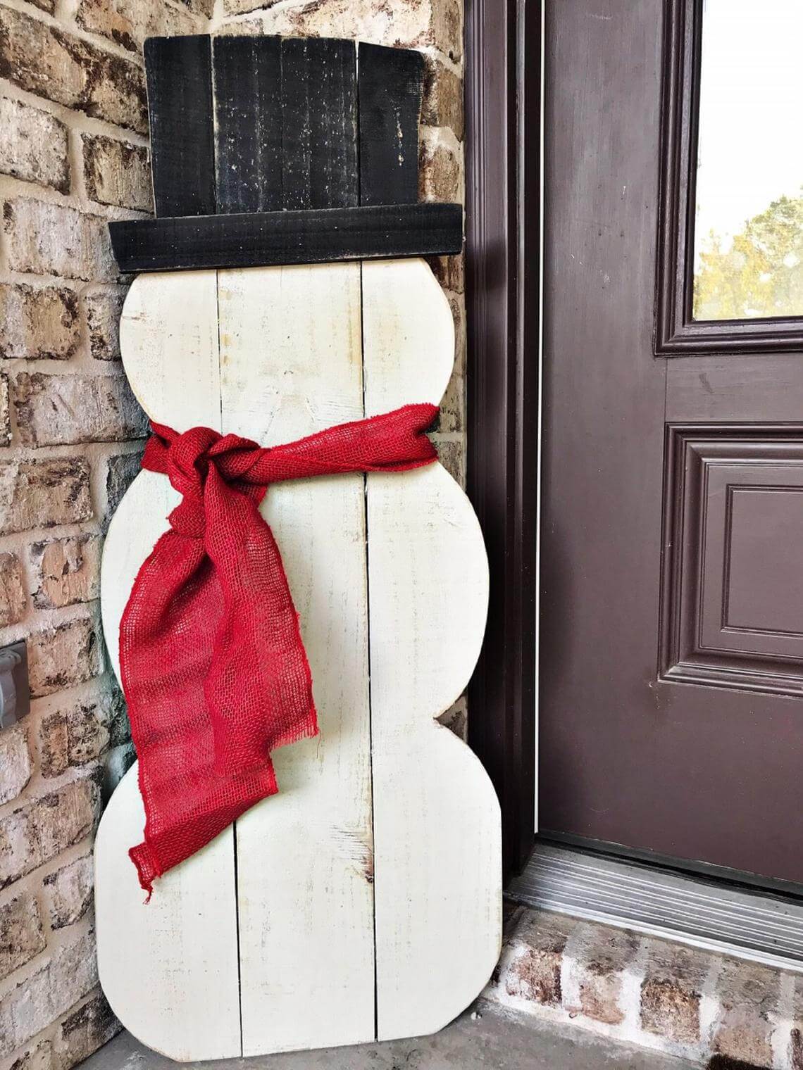 Farmhouse Style Simple Wooden Snowman