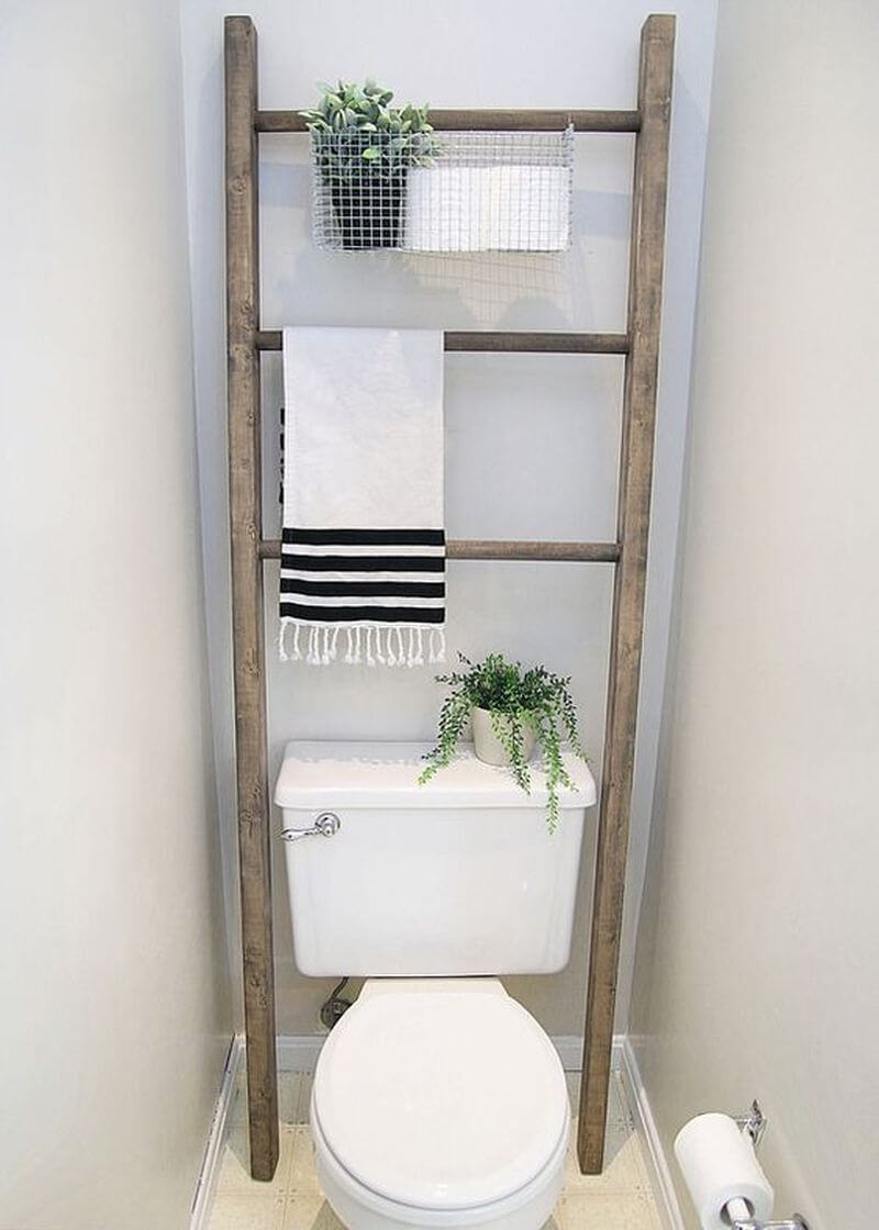 Ladder With DIY Wire Basket Storage