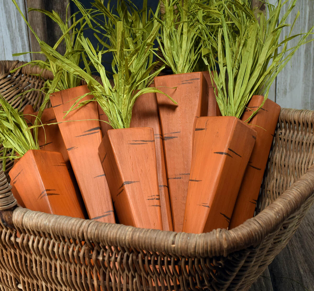 Hand-Cut Wood Carrot Table Décor