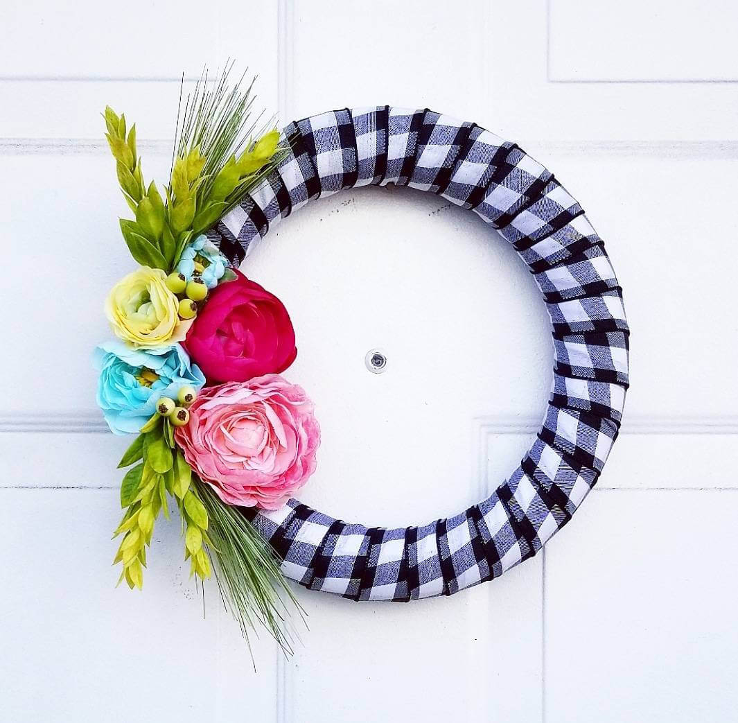 Cool Plaid Sunshine and Picnic Wreath