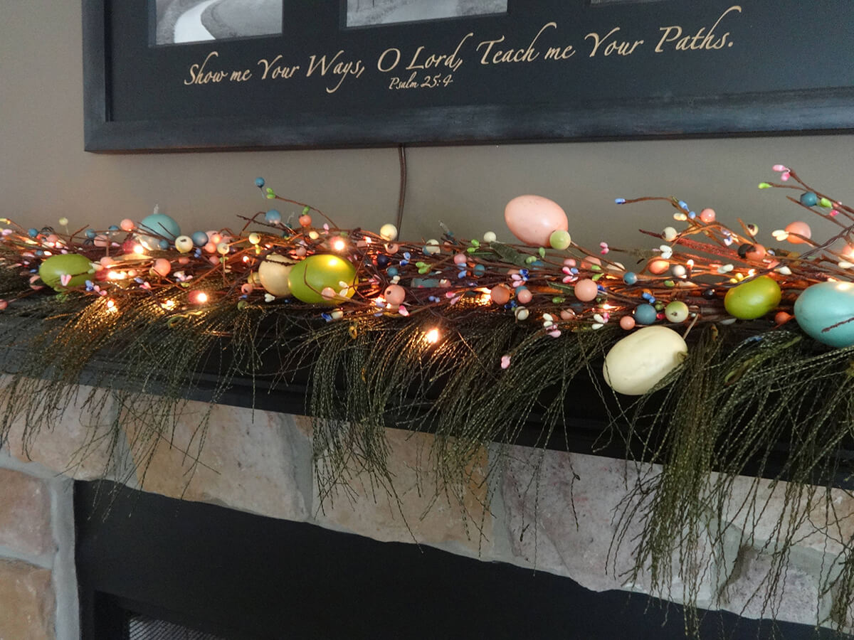 Lighted Pastel Egg and Berries Garland