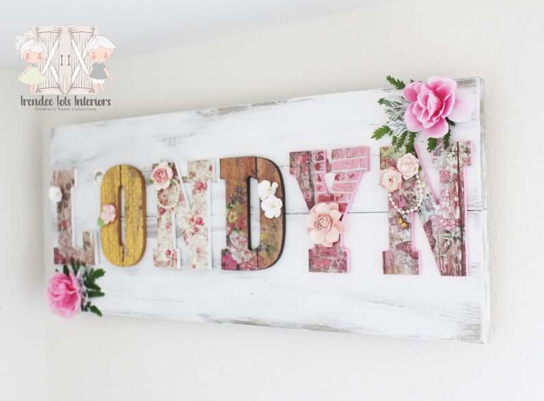 Distressed Shiplap Feminine Name Sign