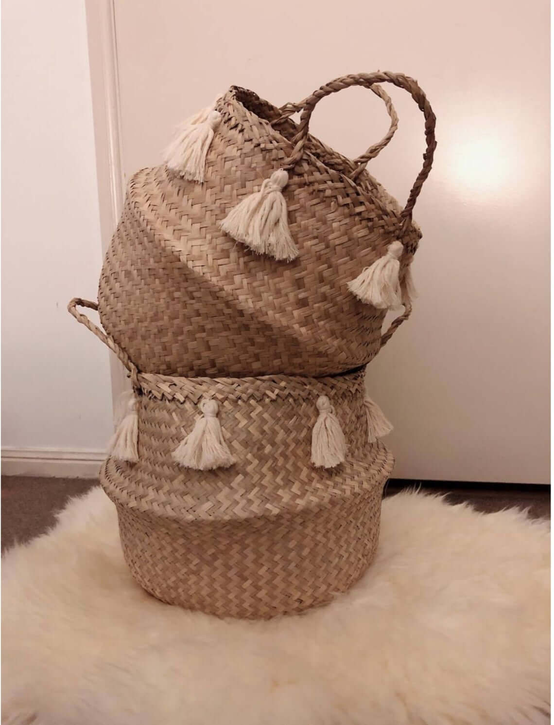 Medium Seagrass Belly Basket with Tassels