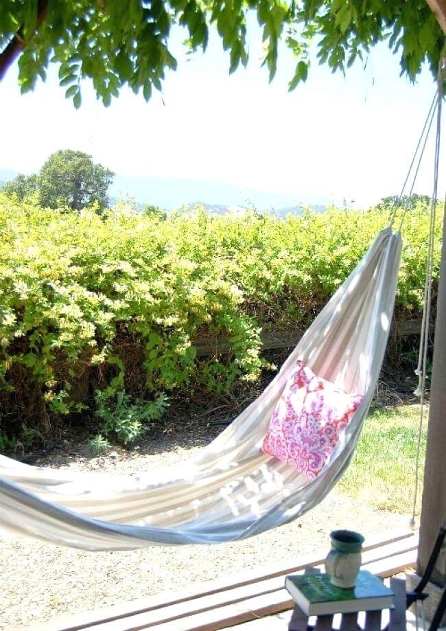 Easy Breezy Summertime DIY Hammock