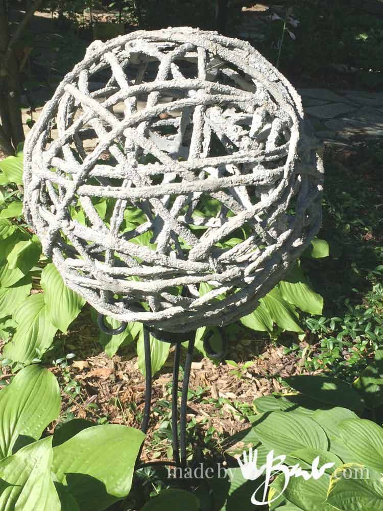 Trendy Concrete Garden Orb Décor