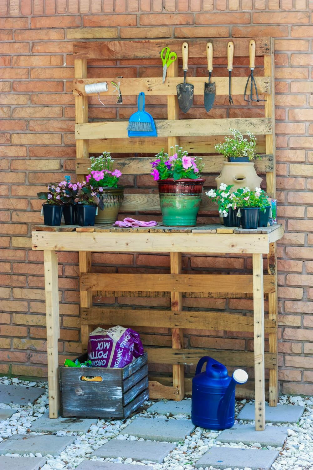 Upcycled Pallet Based Potting Bench