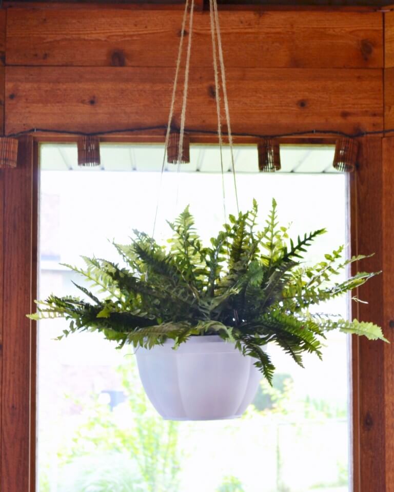 Classic White Simple Pendant Planter